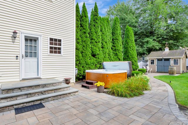 2835 N Wading River Road, Wading River, NY 11792