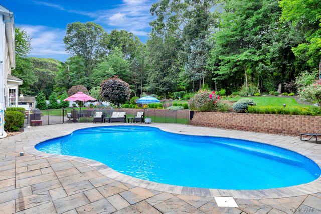 2835 N Wading River Road, Wading River, NY 11792