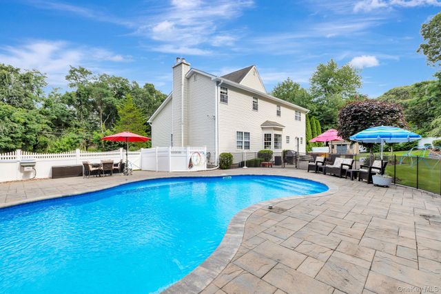 2835 N Wading River Road, Wading River, NY 11792