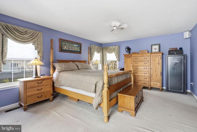 12 ELLIOT CT, Royersford, PA 19468