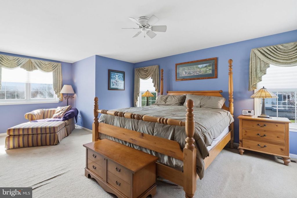 Image 26 of property listing at 12 ELLIOT CT, Royersford, PA 19468