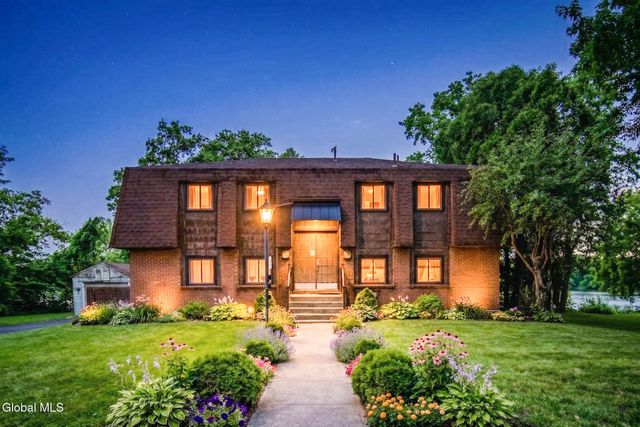 31 Riverside Avenue, Rensselaer, NY 12144