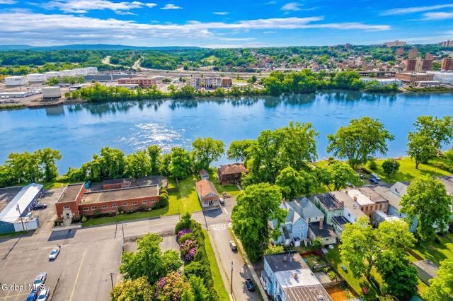 31 Riverside Avenue, Rensselaer, NY 12144