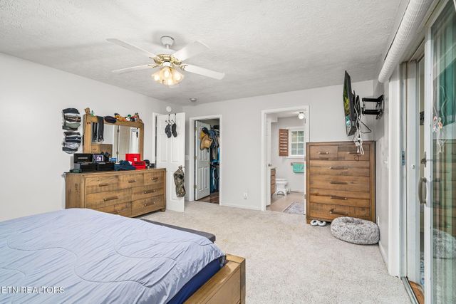 614 W Creston Rd, Crossville, TN 38571