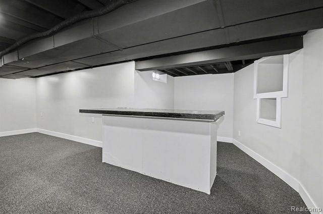 15164 Deerfield Avenue, Eastpointe, MI 48021