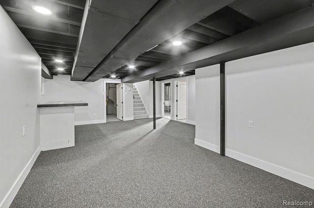 15164 Deerfield Avenue, Eastpointe, MI 48021