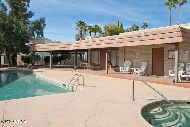 8450 E Old Spanish Trl Apt 130, Tucson, AZ 85710