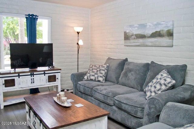 8450 E Old Spanish Trl Apt 130, Tucson, AZ 85710