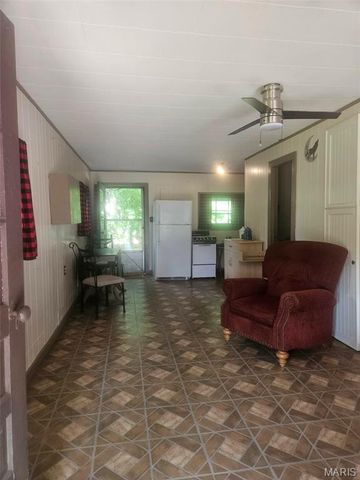 10209 Thunder Road, Richwoods, MO 63071