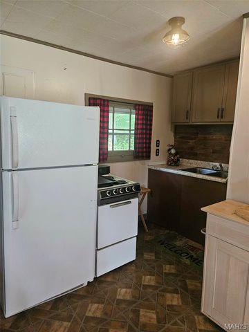 10209 Thunder Road, Richwoods, MO 63071