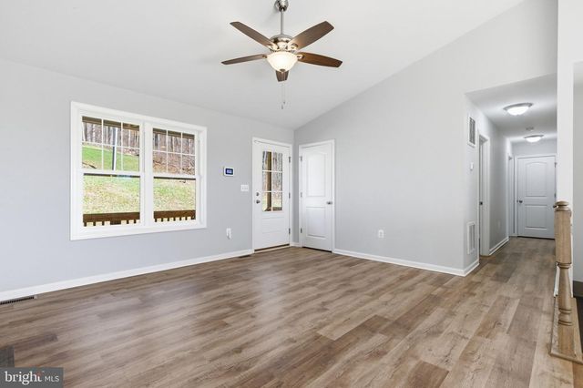 210 GAYLES, Front Royal, VA 22630