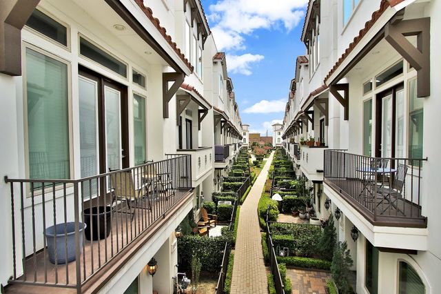 1221 Bonner Street, Houston, TX 77007