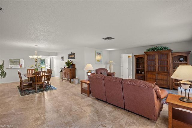 1279 Hazeltine DR, Fort Myers, FL 33919
