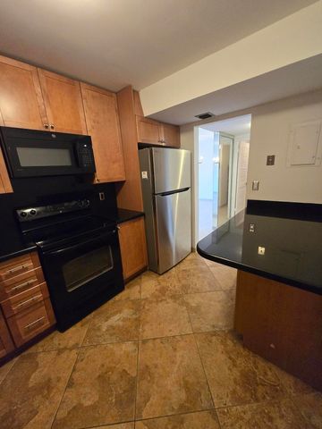 2500 Parkview Drive 412, Hallandale Beach, FL 33009