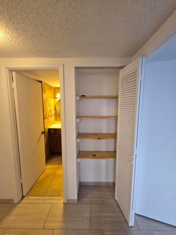 2500 Parkview Drive 412, Hallandale Beach, FL 33009