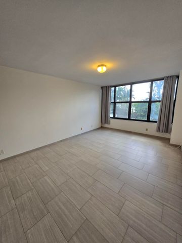 2500 Parkview Drive 412, Hallandale Beach, FL 33009