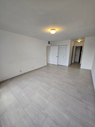 2500 Parkview Drive 412, Hallandale Beach, FL 33009