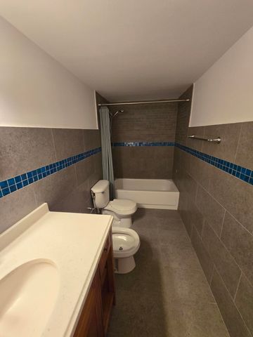 2500 Parkview Drive 412, Hallandale Beach, FL 33009