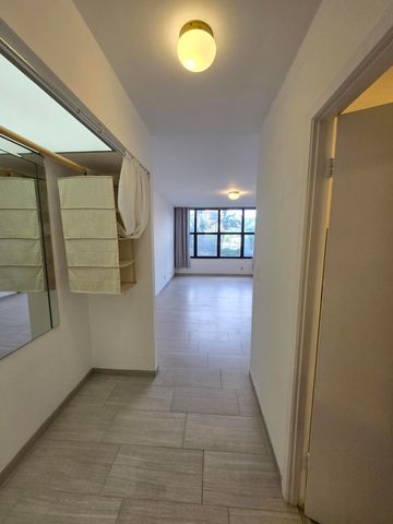 2500 Parkview Drive 412, Hallandale Beach, FL 33009