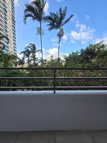 2500 Parkview Drive 412, Hallandale Beach, FL 33009