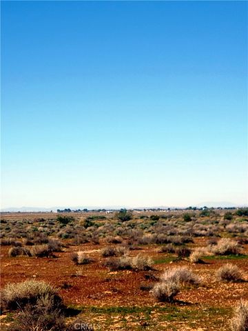 9 Pipeline Road, Boron, CA 93516