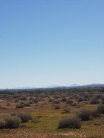 9 Pipeline Road, Boron, CA 93516