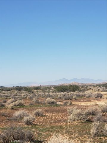 9 Pipeline Road, Boron, CA 93516