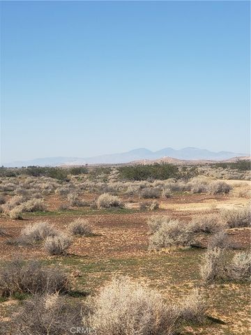 9 Pipeline Road, Boron, CA 93516