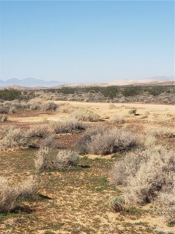 9 Pipeline Road, Boron, CA 93516