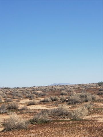 9 Pipeline Road, Boron, CA 93516