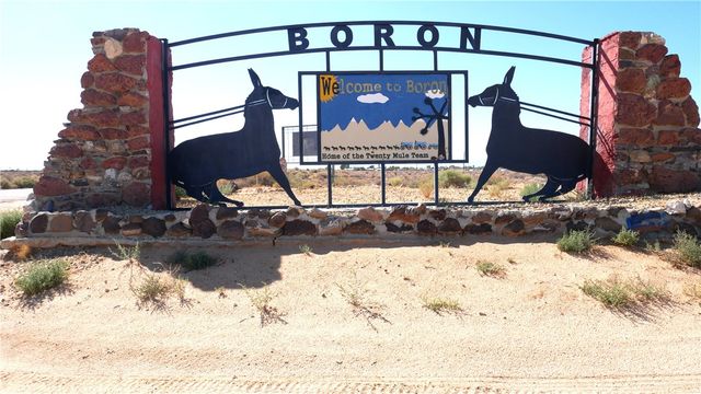 9 Pipeline Road, Boron, CA 93516