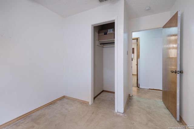 1415 Longhorn, Floresville, TX 78114