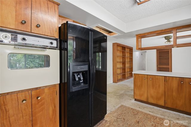 817 NE 10th St, North Bend, WA 98045