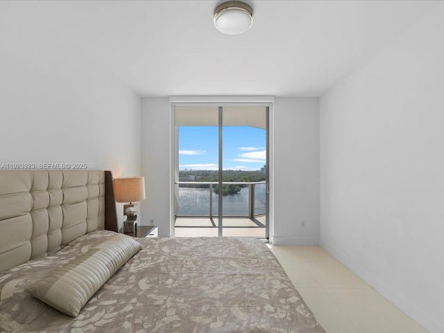 17111 Biscayne Boulevard 1104, North Miami Beach, FL 33160