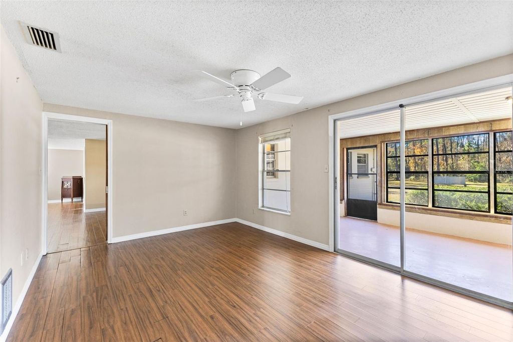 Image 16 of property listing at 1054 RANCH ROAD, Tarpon Springs, FL 34688