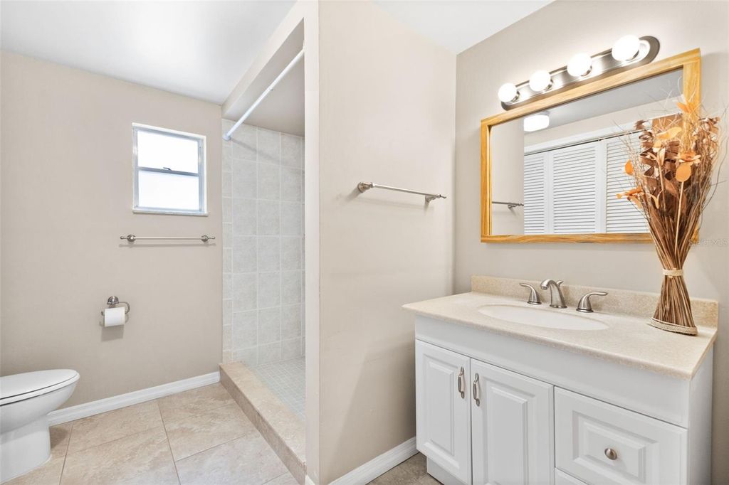 Image 22 of property listing at 1054 RANCH ROAD, Tarpon Springs, FL 34688