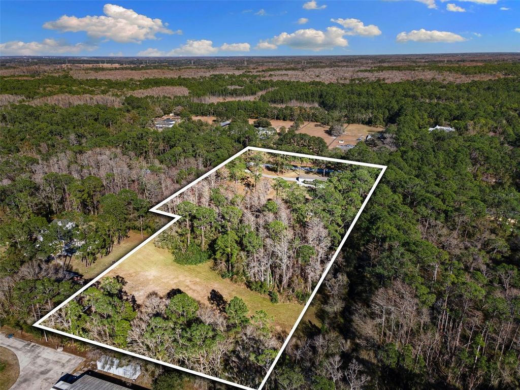 Image 38 of property listing at 1054 RANCH ROAD, Tarpon Springs, FL 34688