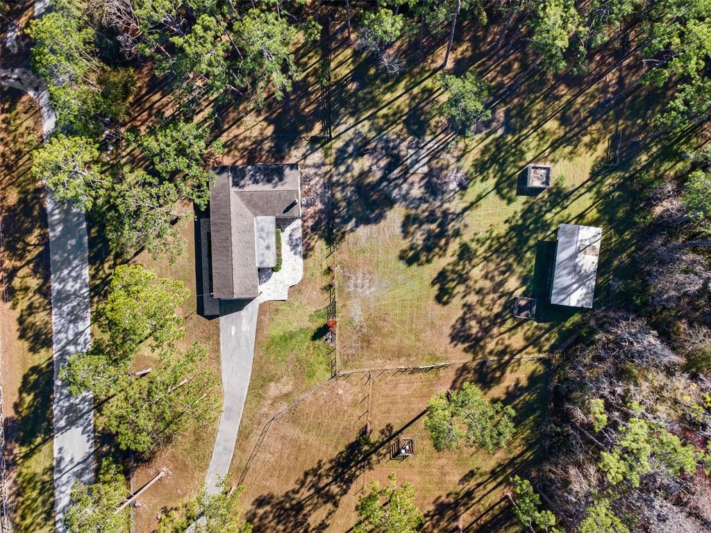 Image 41 of property listing at 1054 RANCH ROAD, Tarpon Springs, FL 34688