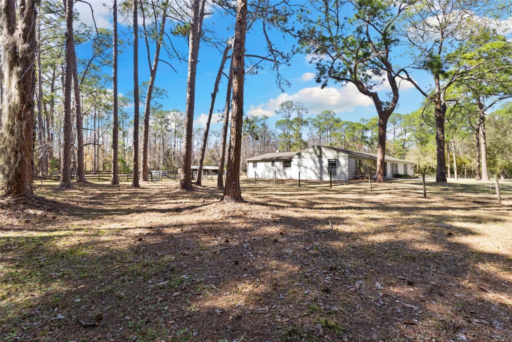 Image 44 of property listing at 1054 RANCH ROAD, Tarpon Springs, FL 34688