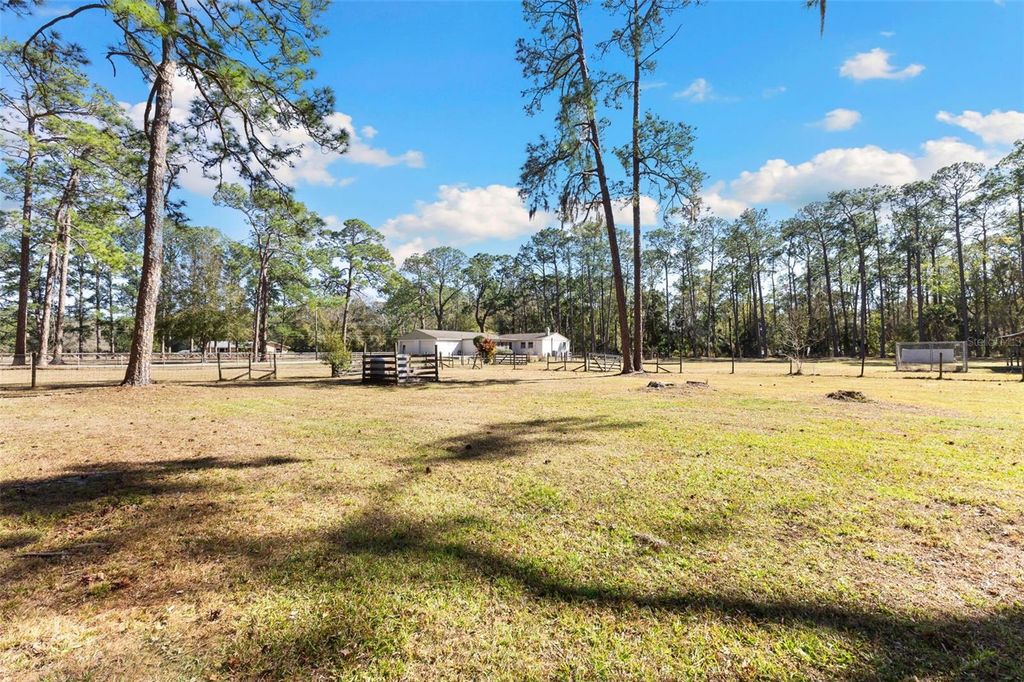 Image 45 of property listing at 1054 RANCH ROAD, Tarpon Springs, FL 34688