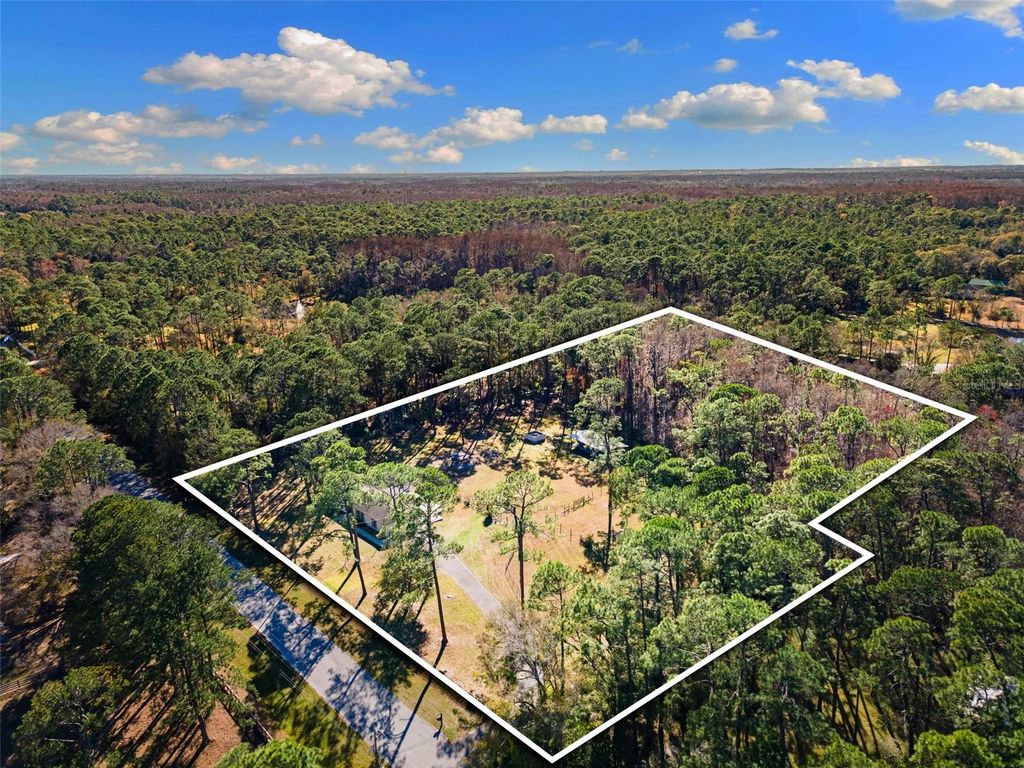 Image 52 of property listing at 1054 RANCH ROAD, Tarpon Springs, FL 34688