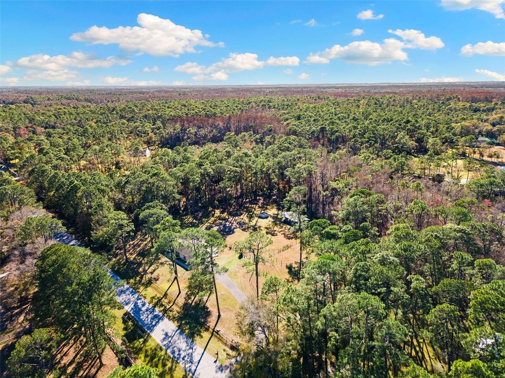 Image 53 of property listing at 1054 RANCH ROAD, Tarpon Springs, FL 34688