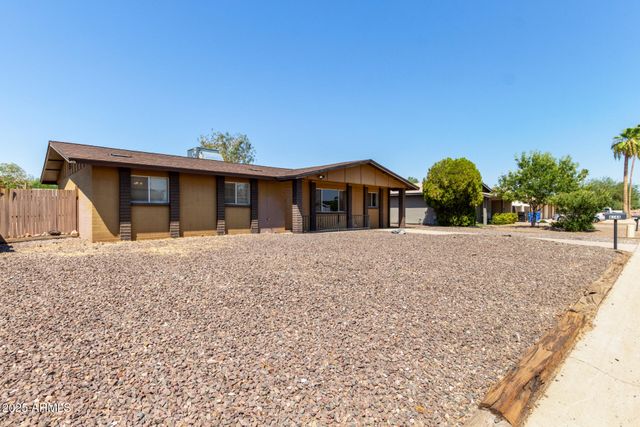 4344 E MICHELLE Drive, Phoenix, AZ 85032