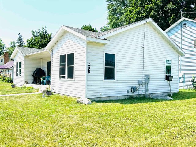 208 Russell Street, Lake City, MI 49651