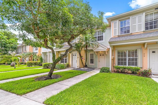 205 Mallory Ct 205, Weston, FL 33326