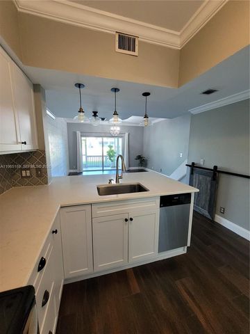 205 Mallory Ct 205, Weston, FL 33326