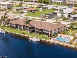 4005 SE 19th PL 1, Cape Coral, FL 33904
