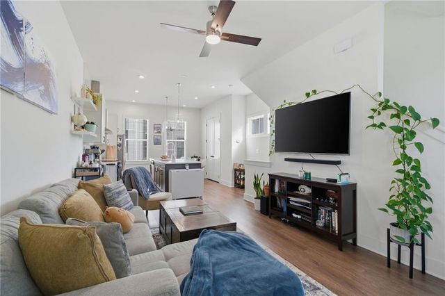 1242 Cushenberry Lane 10, Atlanta, GA 30318