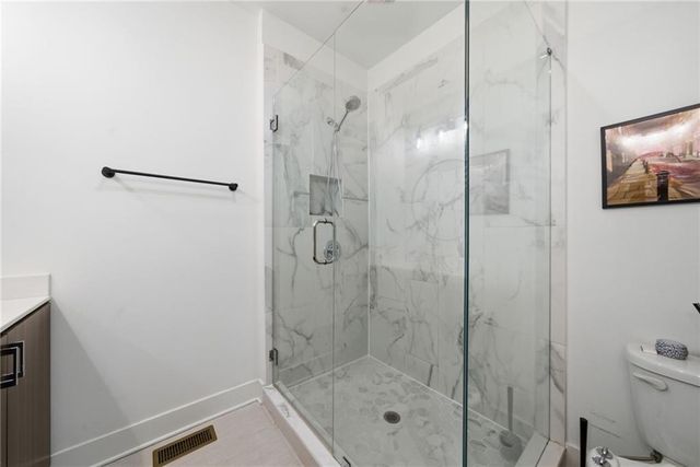 1242 Cushenberry Lane 10, Atlanta, GA 30318