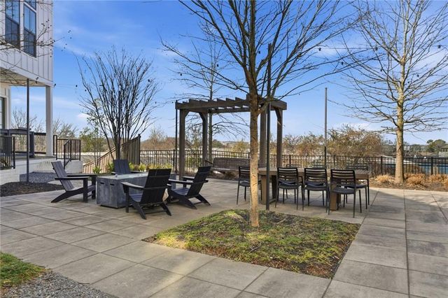 1242 Cushenberry Lane 10, Atlanta, GA 30318